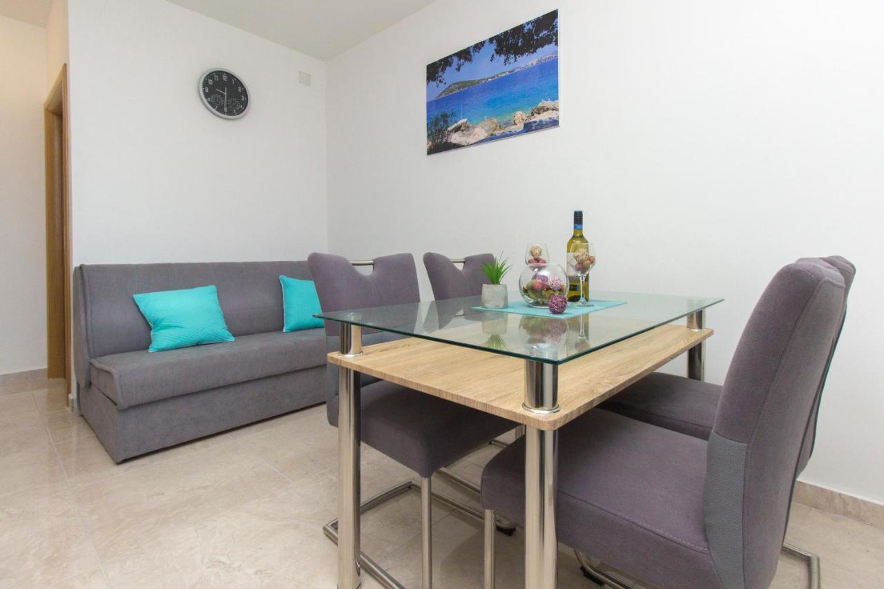 Apartmani Malis Ražanj المظهر الخارجي الصورة