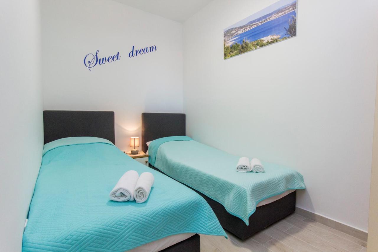 Apartmani Malis Ražanj المظهر الخارجي الصورة